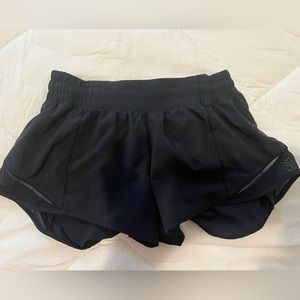 Lululemon hotty hot low rise shorts